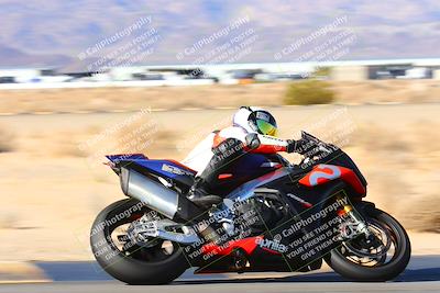 media/Jan-09-2022-SoCal Trackdays (Sun) [[2b1fec8404]]/Turn 8 (1045am)/